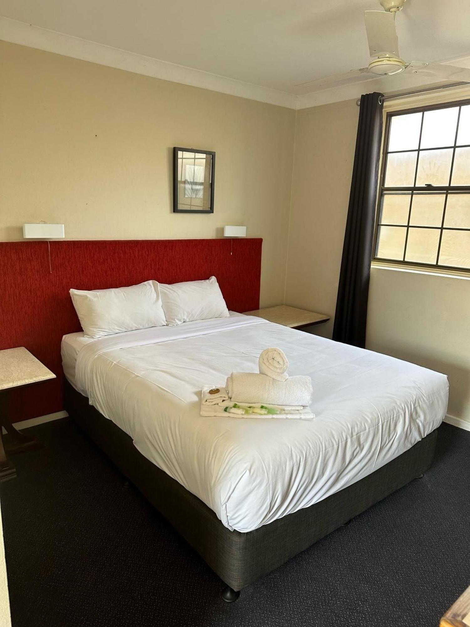 The Shamrock Hotel Toowoomba Exterior photo